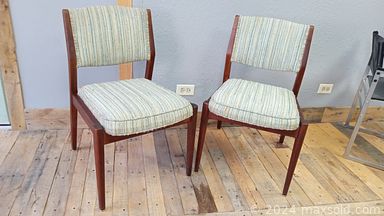 MaxSold Auction: This online auction features vintage pull toys, vintage directors chairs, vintage Geisha figurine lamps, pressure washer, Pokemon collectibles, video game cartridges, tin toys, concert T-shirts, Robert Sonneman UFO lamps, electric guitar, Disney collectibles, jewelry, sports collectibles, Barbie dream house, and much more!