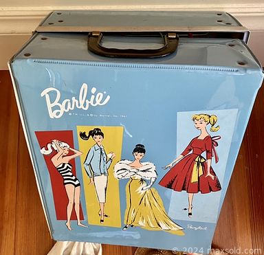 MaxSold Auction: This online auction features furniture such as wicker chairs, hardwood dining table, chests, CD case, loveseat, console, dresser, pine armoire and more, Asian collectibles, lamps, pottery, Kilim rugs, Workout World, jewelry, terra cotta garden pots, Wedgwood, lawncare supplies, tools and much more!