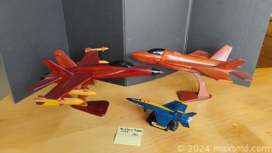 MaxSold Auction: This online auction features plant pots, garden supplies, microscope, printer, office supplies, TVs, monitor, jet models, cameras, Snapchat spectacles, art glass, men’s clothing & shoes, power & hand tools, small kitchen appliances, matted photos, area rugs, curved desk, games, jewelry, photo studio equipment, home health aids, Taster’s cellaret, and much, much, more!!