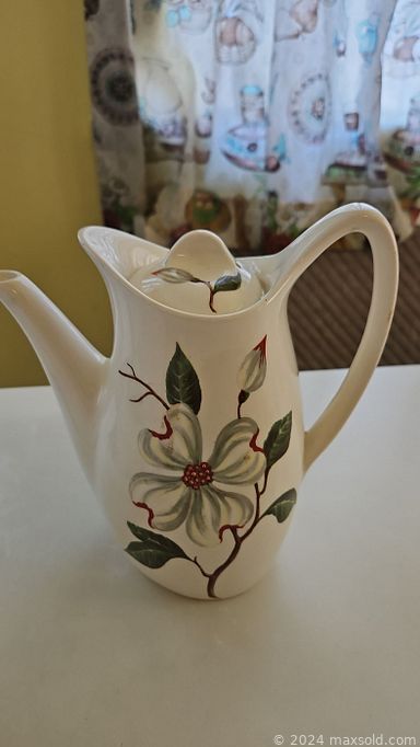 MaxSold Auction: This online auction features vinyl records, puzzles, typewriter, toys, comics, watches, office supplies, power tools, teacup/saucer sets, vintage board games, vintage glass ornaments, refrigerator, Royal Worcester Evesham china, Clarendon piano, women’s clothing, sentry safe, futon, washing machine, and much, much, more!!