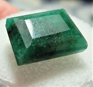 MaxSold Auction: This online auction features trinket box, vintage brooch pins, sterling silver jewelry, semi-precious stone jewelry, handmade wood burnt design blocks, semi-precious stones like emerald-ruby-sapphire-lapis lazuli-quartz-turquoise-zircon, various country bank notes, silver Canada coins, silverplate teaspoons, Nigerian artifact, various country coins, various tokens, Great Britain gold plated game token, paper money and much more.