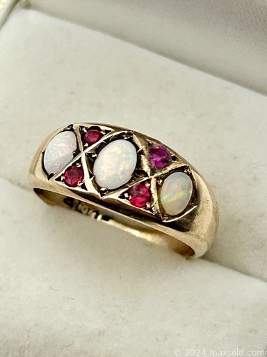 MaxSold Auction: This online auction includes jewelry, accessories, lapel pins, watches, lamp crystals, coins, match vesta, candelabra, hunting dog door stop, brassware, Foo dogs, pottery and much more!