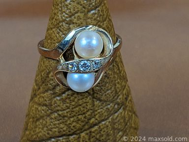 MaxSold Auction: This online auction features Richard Ellery paintings, framed prints, sports collectibles, movie posters, vintage photographs, vintage cross stitch, Blue Willow platter, cranberry glass, vintage shaving collectibles, Depression glass, slag glass light fixture, Carnival glass, jadeite, Roseville pottery, action figures, vinyl records, costume jewelry, souvenir spoons, stained glass lamp, art glass, art pottery, sterling silver jewelry, and much more!