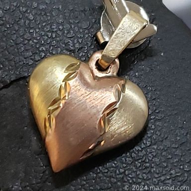 MaxSold Auction: This online auction includes jewelry such as 10k gold and amethyst earrings, moissanite pendant, lab grown diamond ring, sterling silver earrings, 10k gold pendants, sterling silver bracelet, opal earrings and much more!