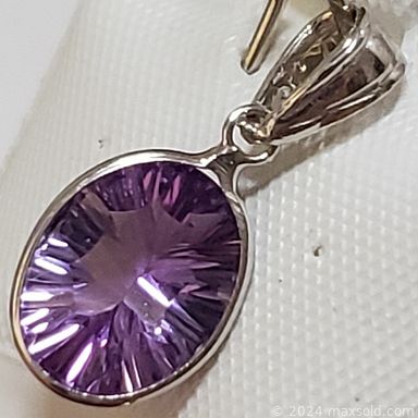 MaxSold Auction: This online auction features diamond rings, gold & gemstone jewelry, gold pendants, loose gemstones, coins, natural leaf necklace, jewelry findings, sterling silver jewelry, Pandora beads, and much, much, more!!