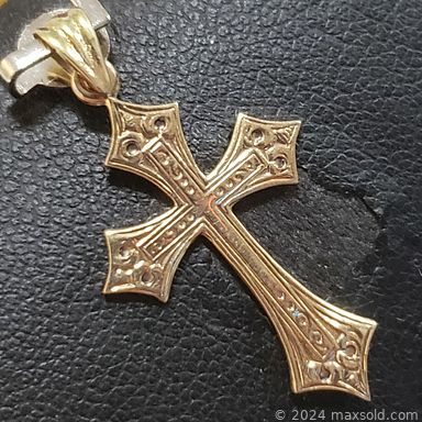 MaxSold Auction: This online auction includes gemstones such as Zircon, Star Sapphire and other Moissanite, Diamond, Marcasite,  Amethyst, Spessarite and other gemstone jewelry, sterling silver pendants, rings and much more!