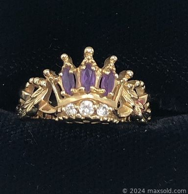 MaxSold Auction: This online auction features vintage cast iron kettle, coins, gemstone jewelry, cameras, Indigenous jewelry, sterling silver jewelry, Hummels, steins, vintage Eams decanter set, antique lanterns, art glass, Tiffany style lamps & window, stamps, vintage Pyrex, telescope, woodblock prints, Folio books, art books, sewing machines & notions, soapstone carvings, art pottery, antique Grafonola, vinyl records, and much, much, more!!!