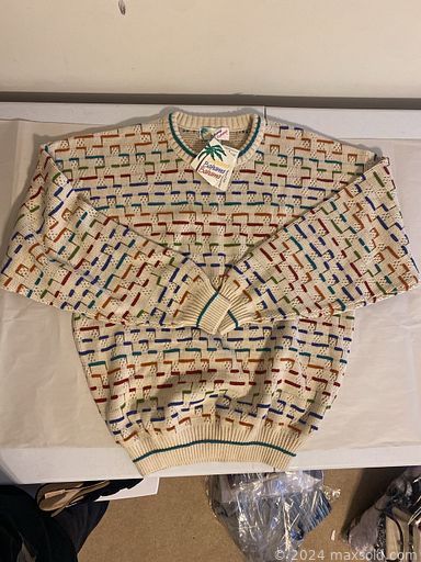 MaxSold Auction: This online auction features women’s dresses, blazers, sweaters, skirts, pants, athletic wear, suits, leggings, evening gowns, pyjamas, vintage wedding dress, outerwear, purses, hats, gloves, belts, scarves, women’s shoes & boots, men’s shirts, pants, sweaters, fabric, and more!!