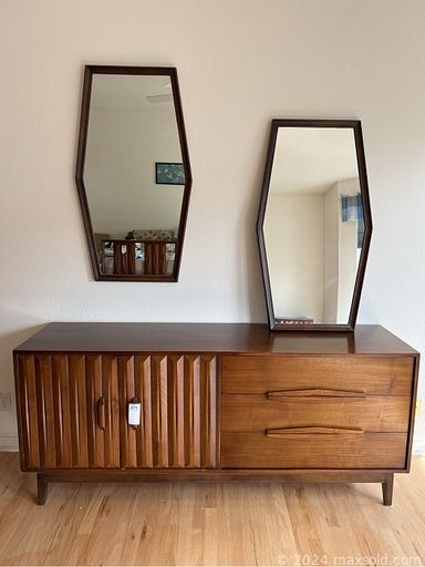 MaxSold Auction: This online auction features MCM dressers, leather furniture, digital piano, stereo components, bunk beds, iMac computers, computer desk & chair, area rug, vintage toys, sports collectibles, workout gear, board games, mountain bike, small kitchen appliances, camping gear, lawnmower, ping pong table, TVs, men’s & women’s clothing, office supplies, patio furniture, BBQ grill, sewing machine, printers, cameras, art glass, exercise equipment, lighters, and much more!