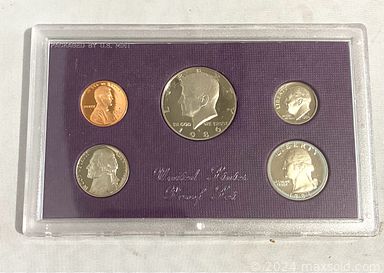 MaxSold Auction: This online auction features sterling silver jewelry, vintage Pyrex, coins, watches, novelty teapots, Disney collectibles, Halloween decor & jewelry, stamps, and much more!!