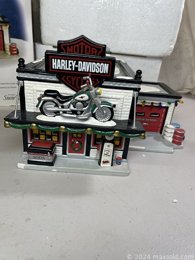 MaxSold Auction: This online auction features Lenox, Mikasa, Goebel, Murano glass, collectible dolls, vintage comic books, vintage lamps, wall art, home decor, Lego, pottery, African art, vintage Disney, craft kits, holiday decor, Marvel figures, sports collectibles and much more!