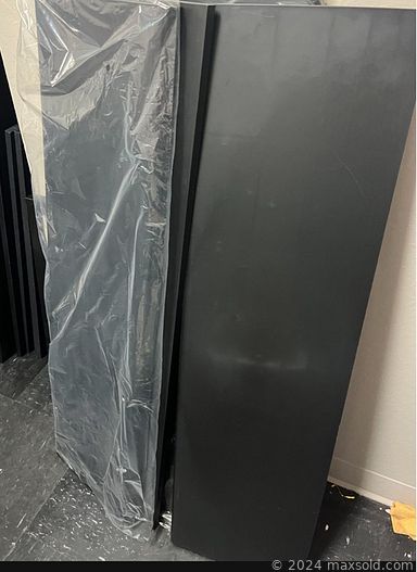 MaxSold Auction: This online auction features shelves, facial steamer, jewelry, cleansing brush, face masks, flat iron, cosmetics, blotting paper, tweezer, bracelet, display shelf, light therapy, hairdryer, new combs and much more.