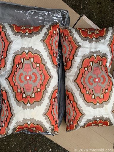 MaxSold Auction: This online auction features framed artwork, collector plates, dressers, partner’s desk, night stands, power tools, kitchenware, books, sports gear, home decor, sewing machines and much more!