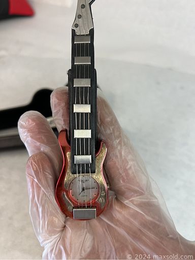 MaxSold Auction: This online auction features jewelry, watches, jewelry boxes, sterling jewelry, flower pots, salt & pepper shakers, sports memorabilia, vintage postcards, slot machine, games and much more!