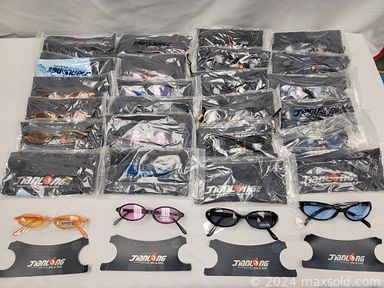 MaxSold Auction: This online auction features framed wall art, traditional Chinese ink painting, vintage woodblock prints, tapestry, Japanese calligraphy, Chinese shell art, vintage tea pot, Funko Pop!, vinyl records, Laser disks, cinnabar teapot, children’s books, Warhammer cards, Legos, PC games, video games, games, toys, fabric, men’s & women’s clothing, pet products, coins, banknotes, sports apparel, and more!