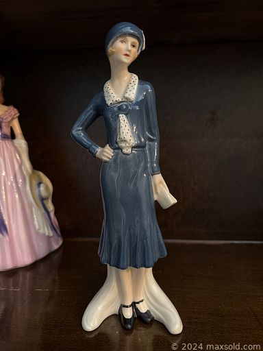 MaxSold Auction: This online auction features vintage sewing table, cedar chest, rattan shelf, cranberry glassware, Moorcroft pieces, vintage Geobel figurines, blue & white china, Royal Doulton & Lladro figurines, art pottery, Tiffany-style table lamp, area rug, collector plates, women’s clothing, and much, much, more!!!