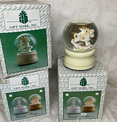 MaxSold Auction: This online auction features action figures, lamps, clock, comics, jewelry, toy vehicles, cabbage patch dolls, movie poster, Fitz and Floyd sat and pepper, Imaginext playsets, vintage musical globes, playmobile figurine, vintage miniature plates, bookcase and much more!