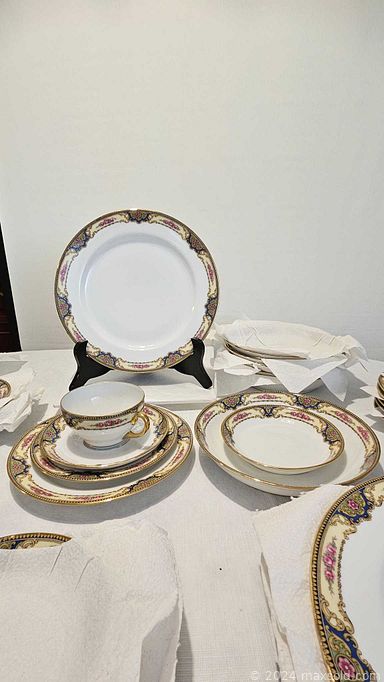 Auction 117435 (1 of 4)