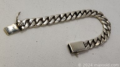 MaxSold Auction: This online auction features pocket watches, men’s & women’s watches, gold jewelry, vintage magazines, puzzles, antique jewelry, Art Deco earrings, brooches, pearl jewelry, antique cameo,  and much, much, more!!