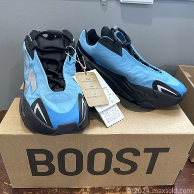 MaxSold Auction: This online auction features NIB mattress, pet products, youth clothing, ladies\' shoes & clothing, new bedding, new beauty products, watches, new interactive toy, fashion jewelry, craft supplies, new pots & pans, wheelchair, and much, much, more!!