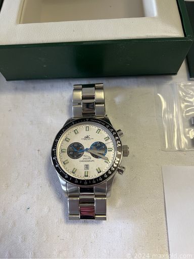 MaxSold Auction: This online auction features cast iron figurines, military buttons, military hats & buckles, watches, military metals & insignia, Star Wars collectibles, sports collectibles, lion statues, HD helmets & accessories, catchers gear, and much more!