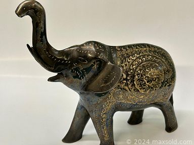 MaxSold Auction: This online auction features signed wooden loons, art glass, antique decorative plates, metal sculpture, decanter set, wood carvings, ginger jars, Limoges urns, bronze carvings, camera lenses, vintage sewing machine, Toby jug, marble carvings, Flow Blue plates, teacup/saucer sets, and much, much, more!!!