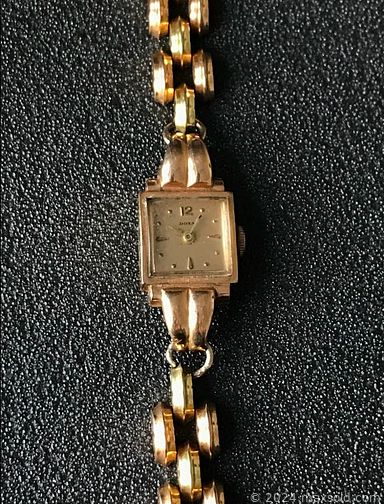 MaxSold Auction: This online auction features art glass, Lladro figurine, MCM Faberge-style egg, art pottery, ginger jar, vintage serigraph, vintage framed art, perfume bottle, Royal Doulton figurine, vintage dishes, laserdiscs, vinyl records,  decanter, cookie jar, vintage PEZ collection, Star Wars collectibles, vintage toys, costume jewellery, watches, gold jewellery, women’s clothing, and much, much, more!!!n