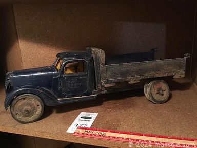 MaxSold Auction: This online auction features vinyl records, soapstone carving, table lamps, barware, Elvis collectibles, teacup/saucer sets, art glass, vintage stove/oven, Corningware, refrigerator, dryer, cedar chest, vintage furniture, Chinese lantern light, Asian collectibles, office supplies, vintage cameras, vintage clothing, Tiki statues, aquarium, bar stools, antique toys, antique piano, power, hand & garden tools and much more!