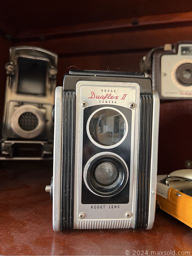 MaxSold Auction: This online auction includes furniture such as a leather sofa, wood side tables, leather chair, ottoman, glass dining table, TV stand, baker’s rack, four-poster bed, wood desk, office chair, wood bookcase, Broyhill sofa and others, Epiphone electric guitars, decor, kitchenware, small kitchen appliances, lamps, linens, cleaning supplies, Lionel and American Flyer trains, Marilyn Monroe memorabilia, books, weightlifting benches, plastic tubs, seasonal decor, cameras, Callaway golf clubs, electronics, wall art, Van Briggle pieces, McFarland sports figures, vintage toys, Member’s Mark 4 burner grill and more!