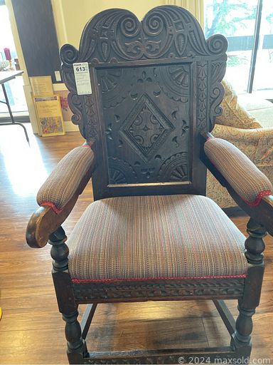 MaxSold Auction: This online auction features office desk & chair, office supplies, art glass, vintage books, area rug, air purifier, antique chairs, small kitchen appliances, costume jewelry, women’s clothing & shoes, TV, heater, kitchen island, brass bed, power & hand tools, chain saw, garden supplies, planter pots, patio furniture,  and more!\n