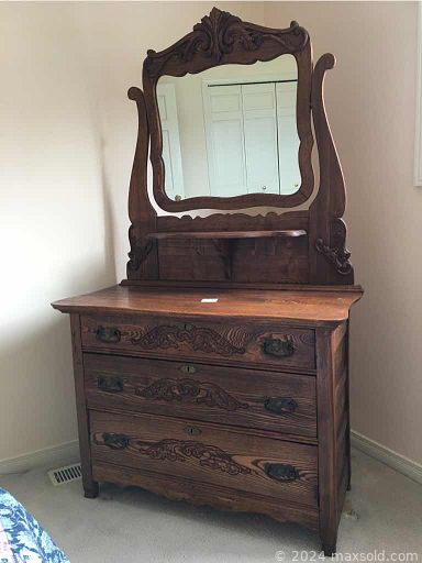 MaxSold Auction: This online auction features collector plates, Lladro, Murano glass, 40” Samsung TV, furniture such as rattan living room set, wingback chairs, settee, Thomasville bar cabinet, and antique dresser, lamps, Weber barbecue, cookware, crystal ware, fine china, Christmas decor, kitchenware, DVDs and much more!