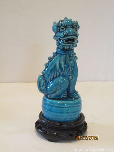 MaxSold Auction: This online auction includes antique art, boxing memorabilia, vintage Chinese decor, costume jewelry, mantel clocks, furniture such as Henredon coffee table, Brandt chest, and side tables, table lamps, stoneware, glassware, Dell monitors, DVDs, Xbox, PS2 and GBA video games, GE induction cooktop, and much more!