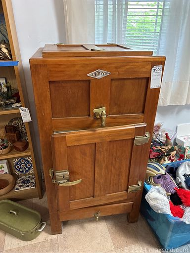 MaxSold Auction: This online auction features Limoges, Wedgwood, Longaberger, vinyl records, furniture such as bookcases, vintage secretary, MCM bar, armchairs, wooden desks, and antique ice box, books, lamps, glassware, Christmas decor, hand tools, Weber grill and much more!