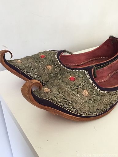 MaxSold Auction: This online auction includes jewelry such as rings, pendants, earrings and others, Beswick tea animal figures, scalloped bowl, pottery, vintage serving tray, wood coat rack, antique table, books, pots, Buddha statue, storage rack and more!