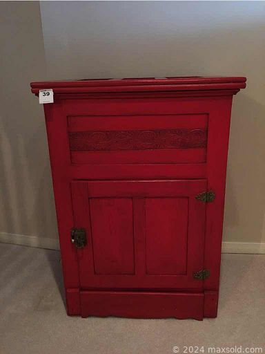 MaxSold Auction: This online auction features collector plates, Lladro, Murano glass, 40” Samsung TV, furniture such as rattan living room set, wingback chairs, settee, Thomasville bar cabinet, and antique dresser, lamps, Weber barbecue, cookware, crystal ware, fine china, Christmas decor, kitchenware, DVDs and much more!