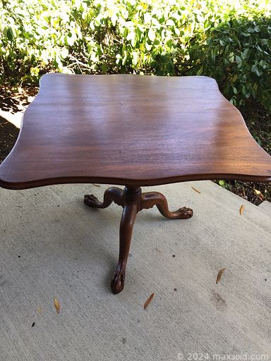 MaxSold Auction: This online auction includes Baseball memorabilia, battery backup, vintage ephemera, wall art, baskets, books, toys, glassware, kitchenware, jewelry boxes, decor, Mikasa and other china, pottery, Depression glass, vintage bottles, area rug, expandable table, vintage sewing machine, shop vac, Acto microscope, antique cabinet, jewelry, pins, vintage cameras, electronics, lingerie chest, DVDs, VHS, vinyl records, tapestries, quilts, railroad lantern, Tiffany style lamp and much more!