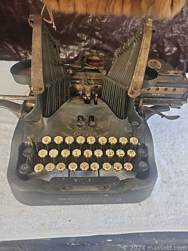 Auction 114827 (1 of 4)