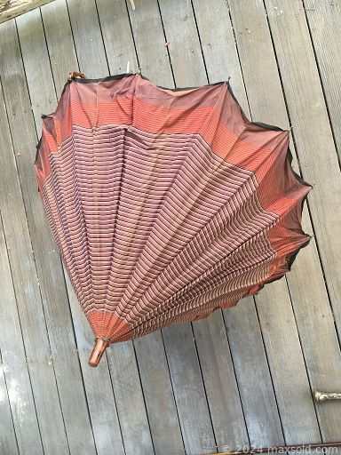 MaxSold Auction: This online auction features collector plates, original watercolor, Limoges, furniture such as early American chairs, pink vanity, cane back chairs, and side table, antique books, home decor, kerosene lamps, vintage luggage, automotive supplies, garden supplies, automotive supplies, Lego, and much more!