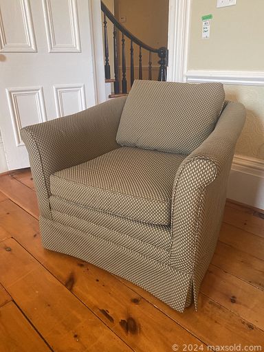 MaxSold Auction: This online auction includes kids’ bicycles, framed art, fine china, furniture such as Adirondack chairs, wooden writing desk, arm chairs, loveseat, antique dresser and bunk beds, sports gear, kitchenware, small appliances, crystalware, office supplies, lamps, books, acoustic guitar, and much more!