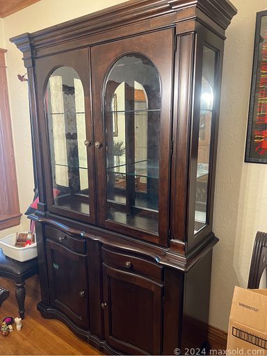 MaxSold Auction: This online auction features Antique Rocking Chair, Tables,  Humidifier, Christmas decor, sewing machine, armoire, Bed fans, ceramic deer figurine, Nut Cracker, Women\'s clothing and shoes, National Geographic books, loveseat, journals, magazines, books, puzzles and much more!