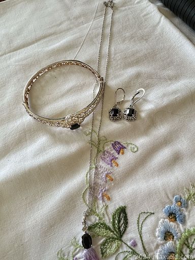 Auction 107883 (2 of 4)