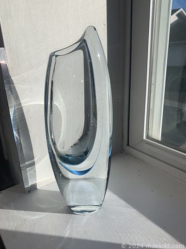 MaxSold Auction: This online auction features cast iron wind-up toy, treadmill, Hummel, Thomas Kinkade artwork calendar, vintage Pyrex, TV, art pottery, small kitchen appliances, original artwork, Waterford crystal, patio furniture, art glass, Frankoma pottery, Isabel Bloom cement sculptures, printer and much more!