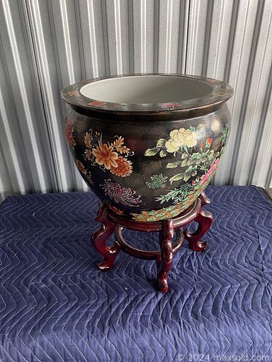 MaxSold Auction: This online auction includes jewelry, accessories, jade vase, wall art, Altec Lansing speaker, electronics, crystal and glassware, exercise bike, Lladro, Royal Doulton and other figures, Asian vase, Zedbed, Dyson vacuum, kitchenware, exercise bike, tools, Amana washer, dryer and more!