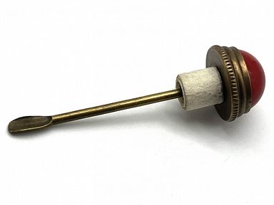 MaxSold Auction: This online auction features freshwater pearl necklaces, abstract acrylic originals, sports trading cards, jade pendants, sports collectibles, watches, loose gemstones, antique oil lamp, hunting tools, area rugs, antique wicker baby stroller, patio cushions, snuff bottles, coins, Asian scrolls, proof sets and much more!