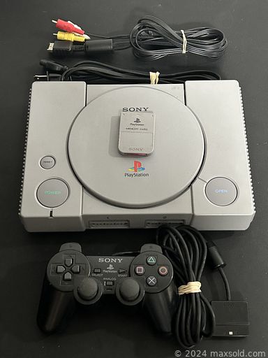 MaxSold Auction: This online auction includes coins and banknotes, vintage Star Wars figures, ViewMaster, Lego, Meccano and other toys, books, comics, Pokemon, sports and other trading cards, Moroccan hanging lamp, decor, jewelry, seasonal decor, figurines, lamps, Rubbermaid containers, Playstation console, Wii, Xbox 360 console and many more!