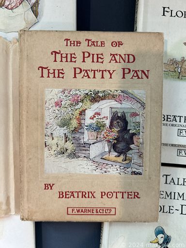 MaxSold Auction: This online auction features wrist & pocket watches, enamel cookware, decorative plates, Moorcroft, camera & lens, vintage jewelry, soapstone sculptures, men’s shoes & hats, quilt, architectural model kits, children’s books, yarn, blue & white china, perfume bottles, smart ring, and more!