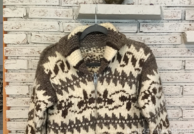 MaxSold Auction: This online auction includes artworks, antique thermometer, Hamilton Beach milkshake maker, Japanese dolls, bills, pottery, ceramics, Hummel figures, cloisonne vases, decorative plates, Flammfest Thomas Germany tea set, clothing, vintage kitchenware, Chinese foo dogs, ceramic painted pot and more!