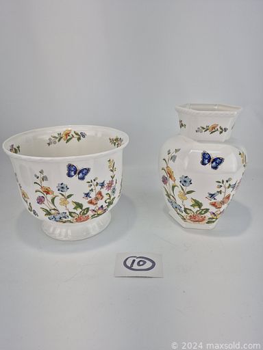 MaxSold Auction: This online auction features crystal chandelier, TV, milk glass lamps, Blue Mountain pottery, teacup/saucer sets, cookie jars, power & hand tools, comics, aquarium & supplies, cedar chest, leather recliner, and more!