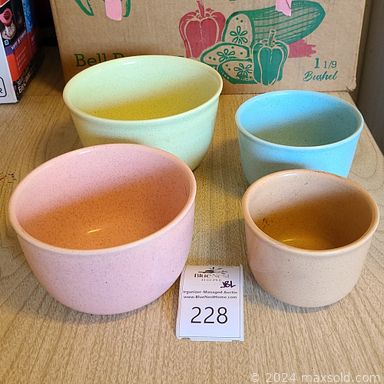 MaxSold Auction: This online auction features 1999 Mercury Cougar, Peanuts collectibles, handbags, furniture such as dressers and roll top desk, 28” Samsung TV, kitchenware, small kitchen appliances, vintage toys, Speed Queen washer, Maytag dryer, yard tools, books, vintage footlocker, cosmetics cases, vintage jewelry and much more!