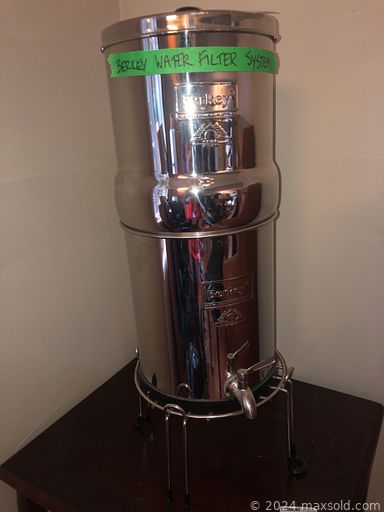 MaxSold Auction: This online auction features hand tools, exercise equipment, office supplies, desk chairs, Men\'s jackets, cedar chest, patio furniture, guitar amp, Thule bike rack, upright piano, small kitchen appliances, bunk beds and much more!